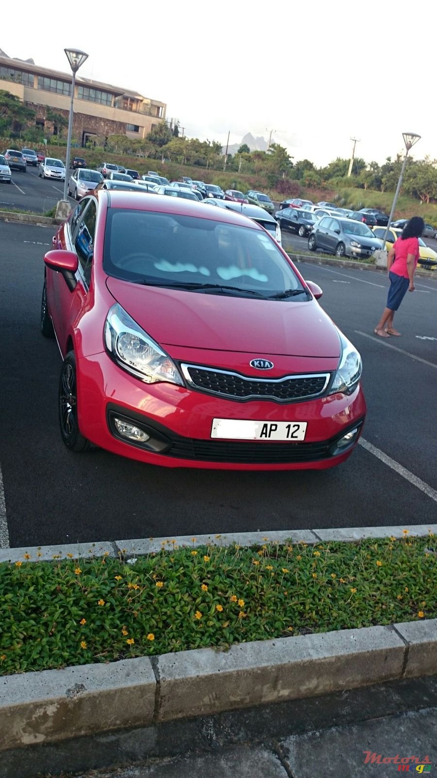 2012' Kia Rio photo #2