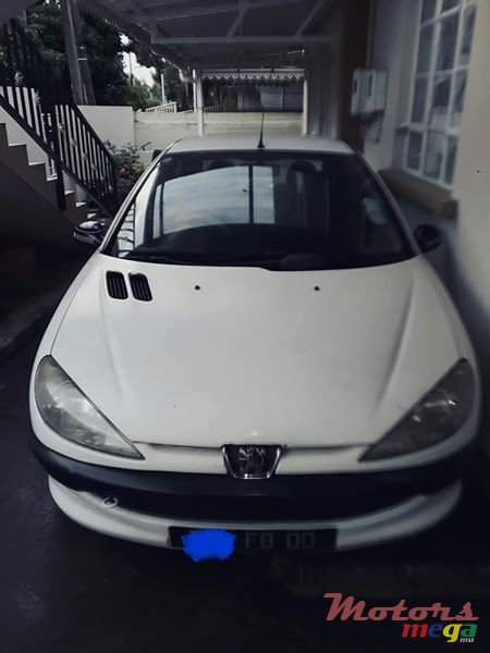 2000' Peugeot 206 photo #3