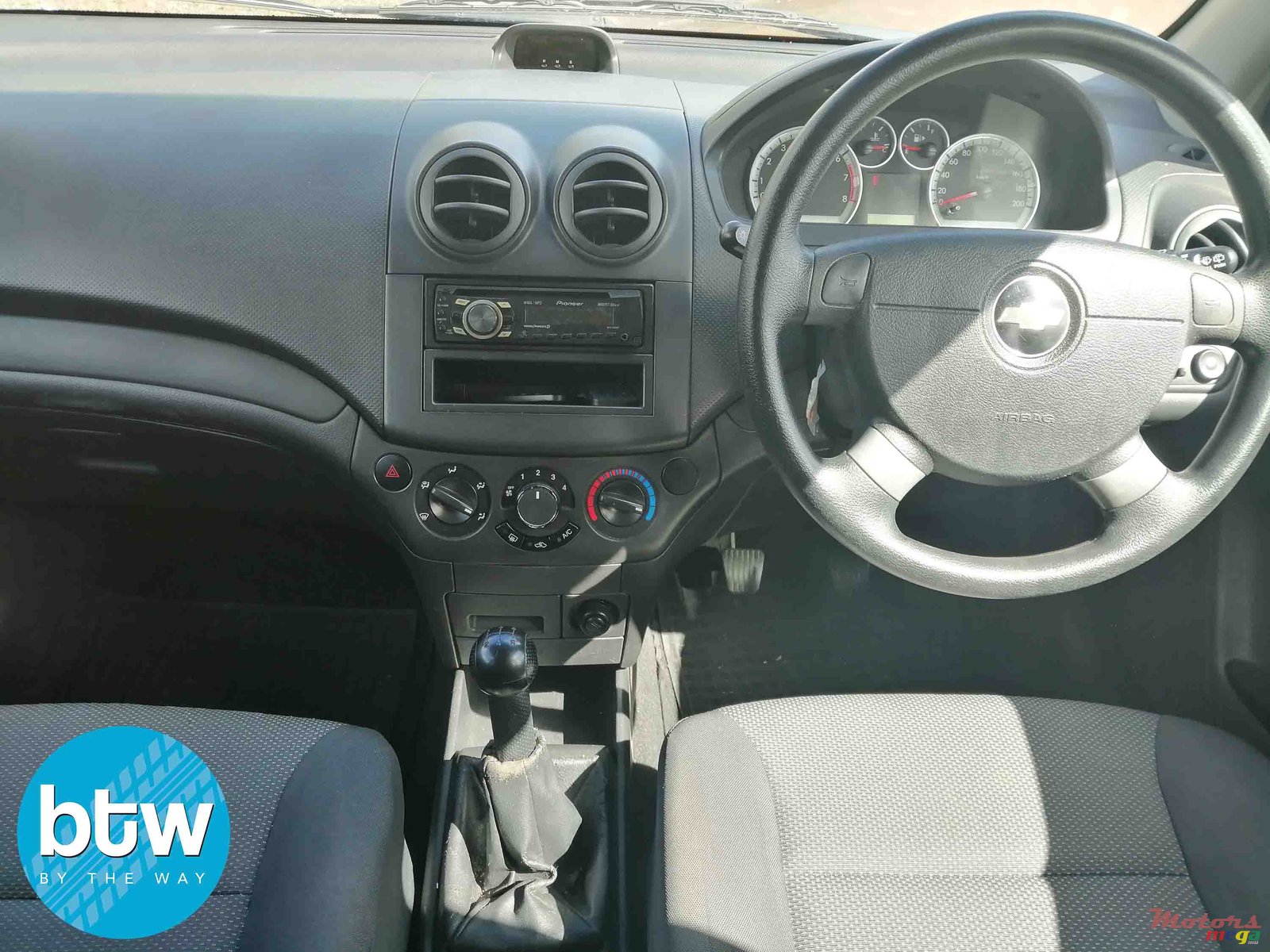 2012' Chevrolet Aveo LS photo #6