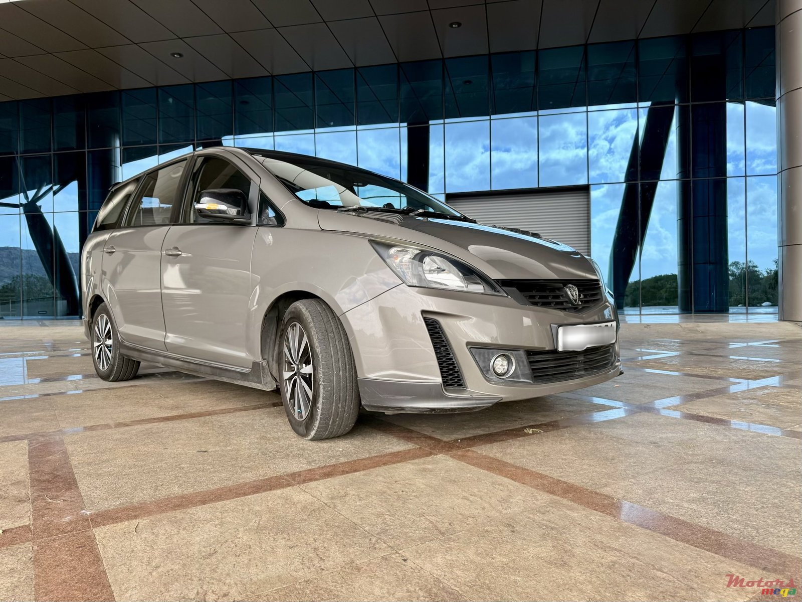 2021' Proton Exora photo #2