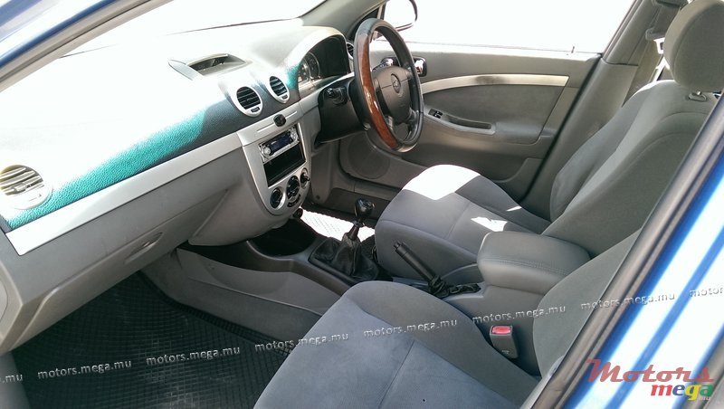 2006' Chevrolet Optra photo #3