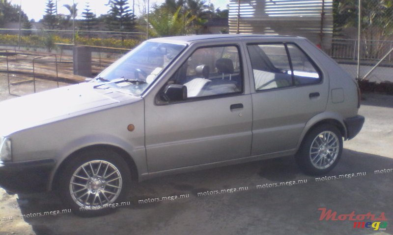 1991' Nissan photo #1