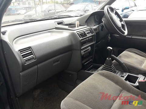 1994' Mitsubishi Chariot photo #6