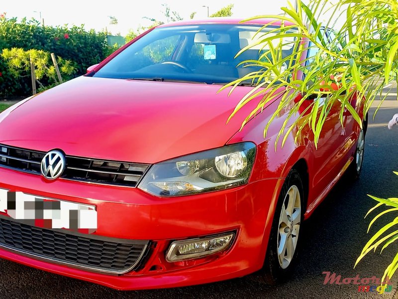 2013' Volkswagen Polo photo #4