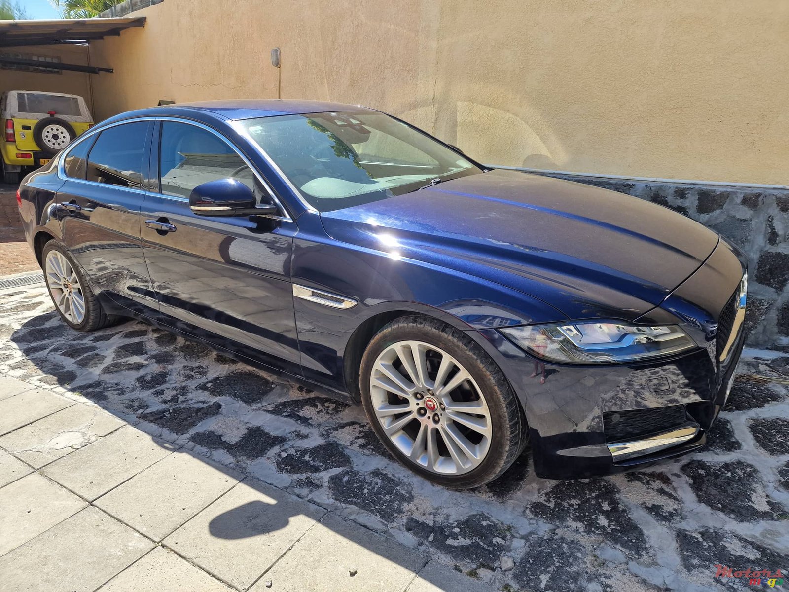 2016' Jaguar XF photo #1