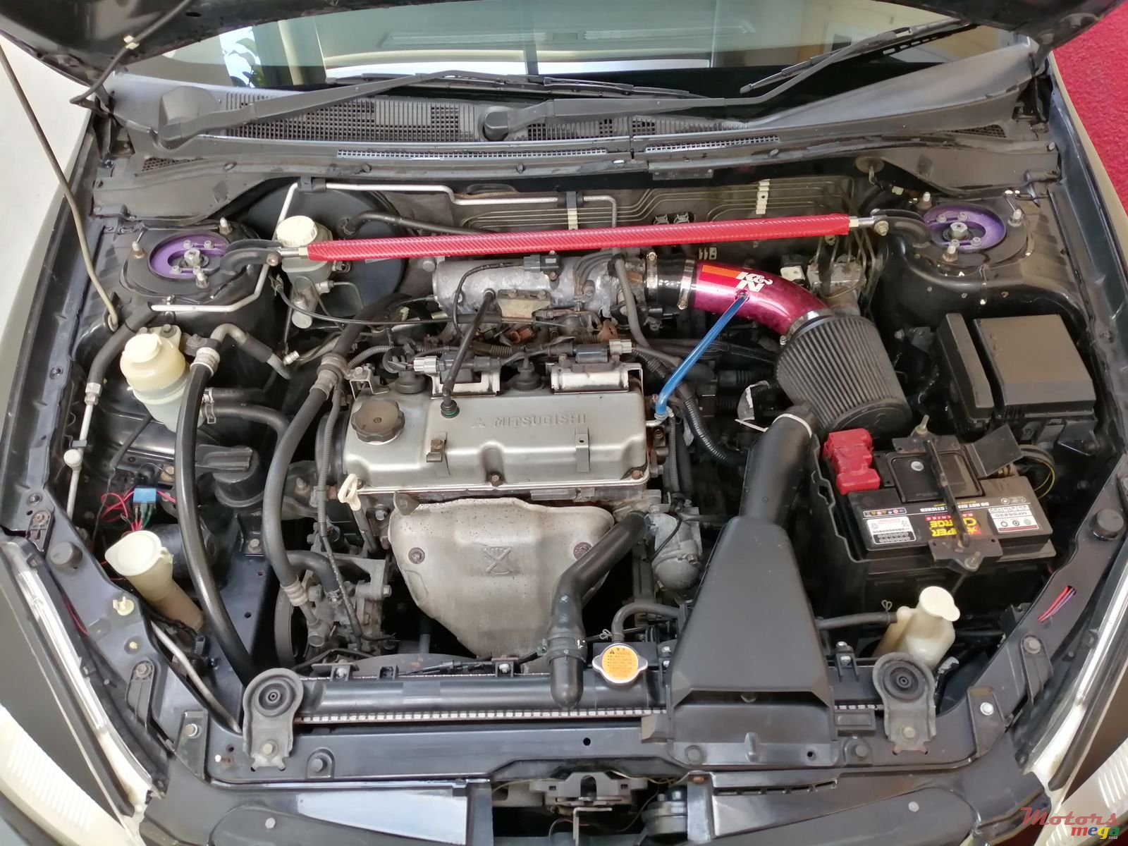 2004' Mitsubishi Lancer photo #3