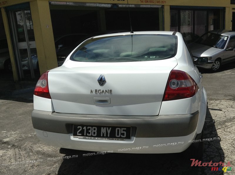 2005' Renault Megane photo #3
