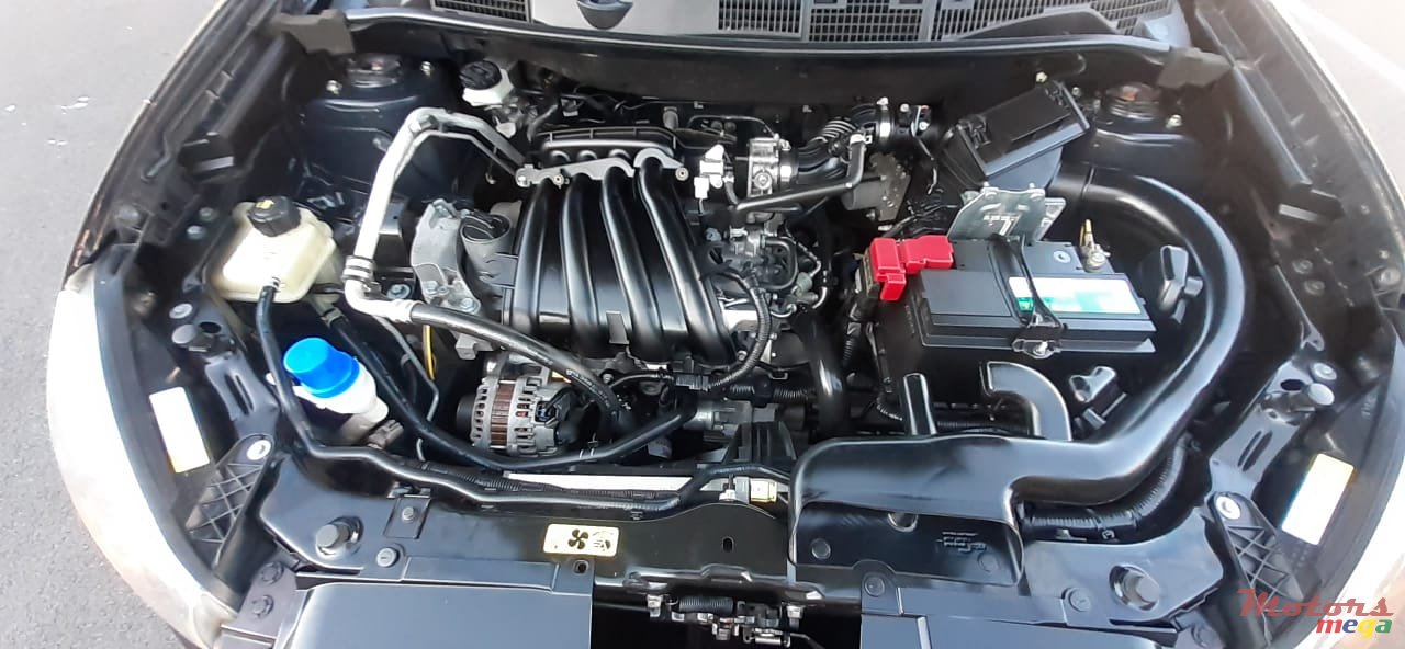 2013' Nissan Qashqai Manual photo #5