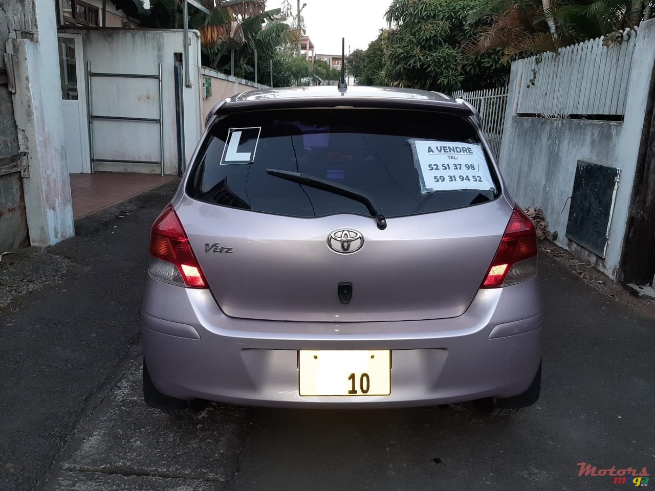2010' Toyota Vitz photo #1