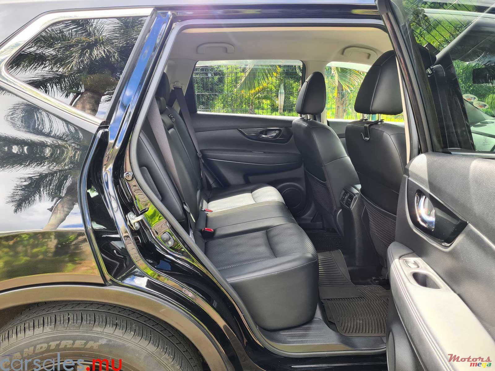 2020' Nissan X-Trail 2.0 Hybrid photo #5