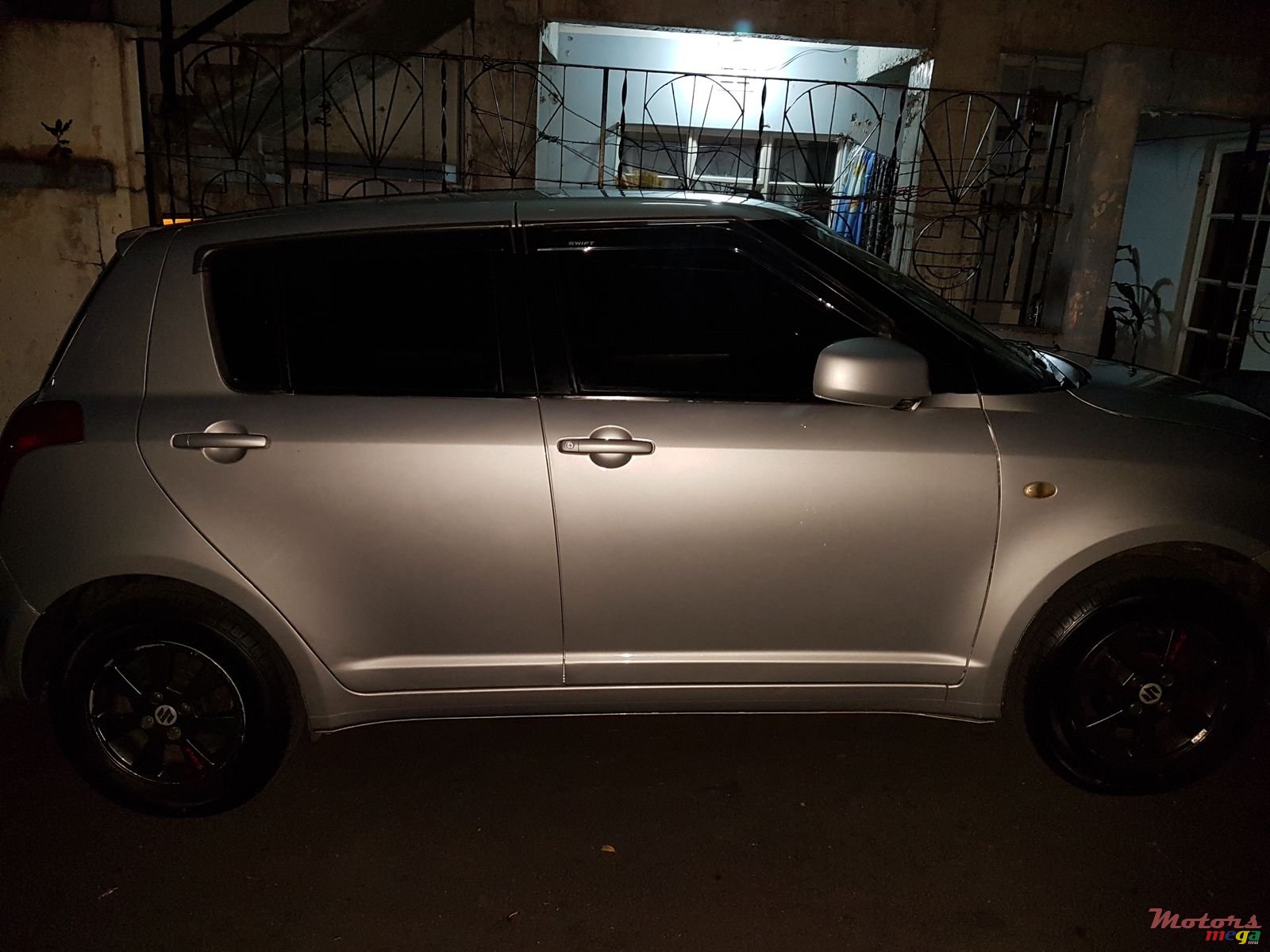 2007' Suzuki Swift photo #6