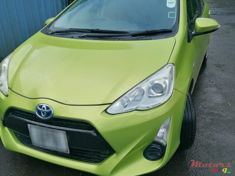 2015' Toyota Aqua photo #1