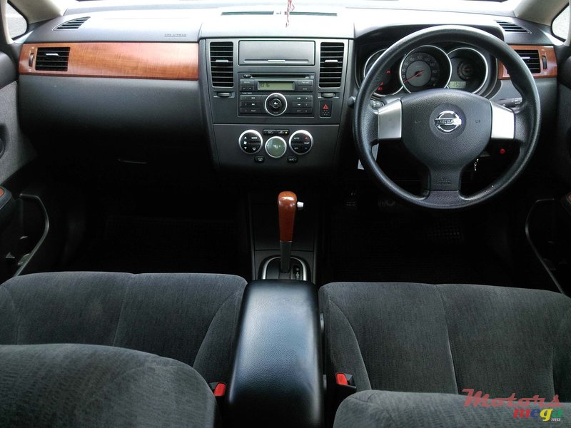 2007' Nissan Tiida photo #4