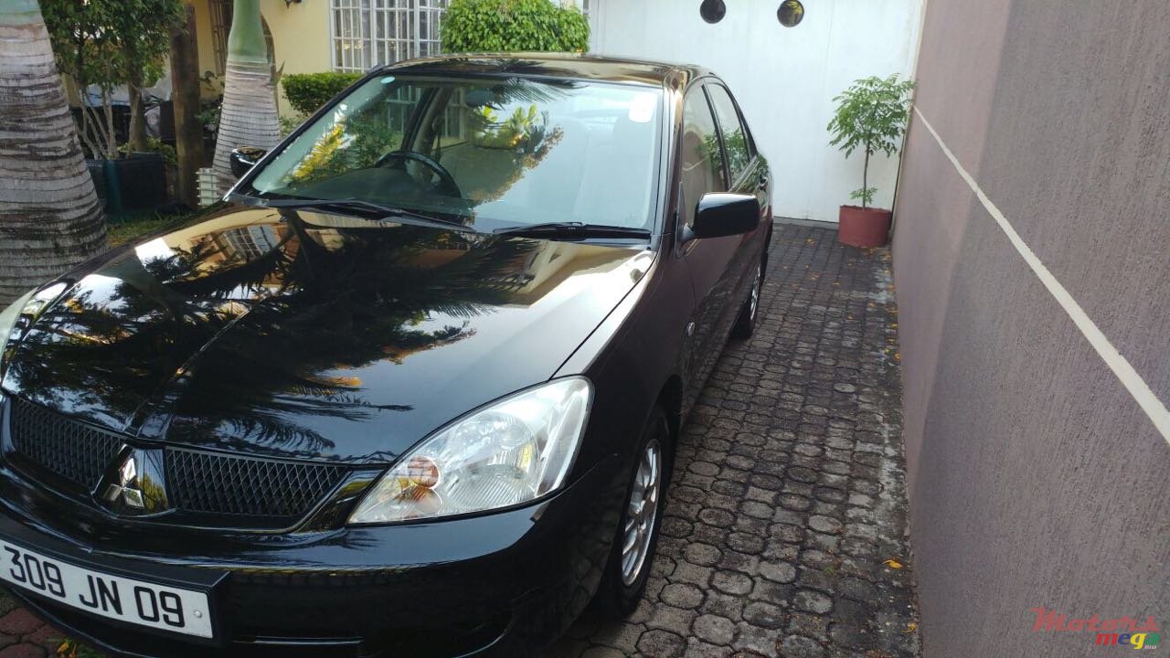 2009' Mitsubishi Lancer photo #1