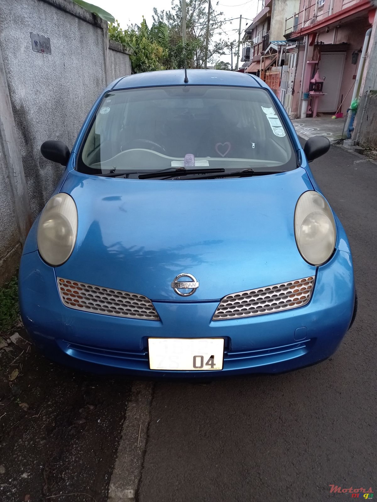 2004' Nissan photo #1