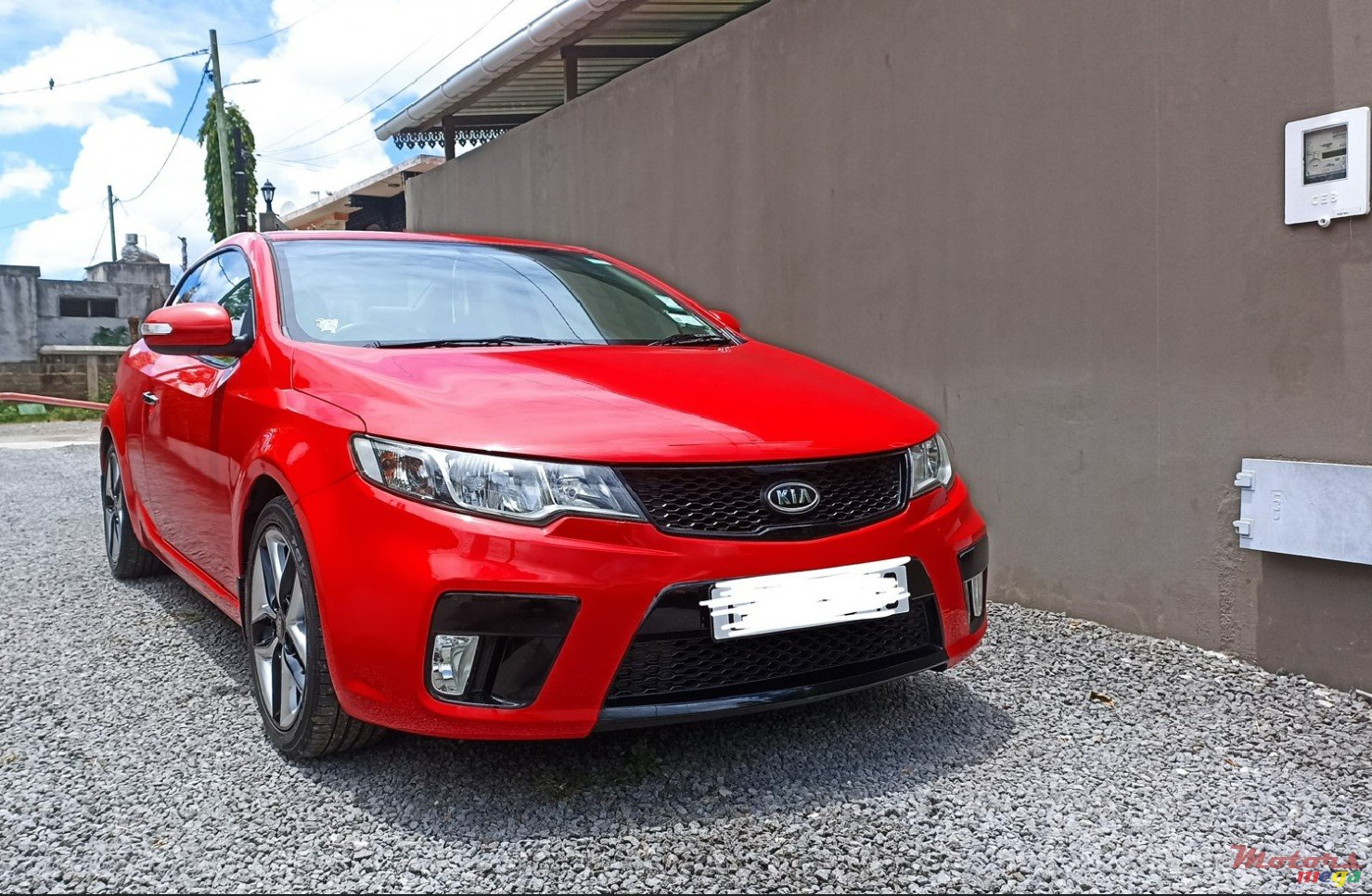 2010' Kia Koup photo #1