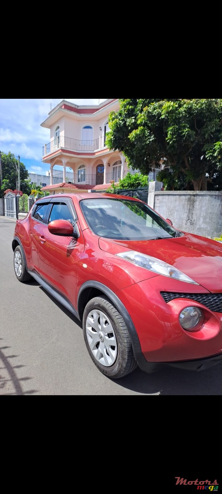 2011' Nissan Juke photo #2