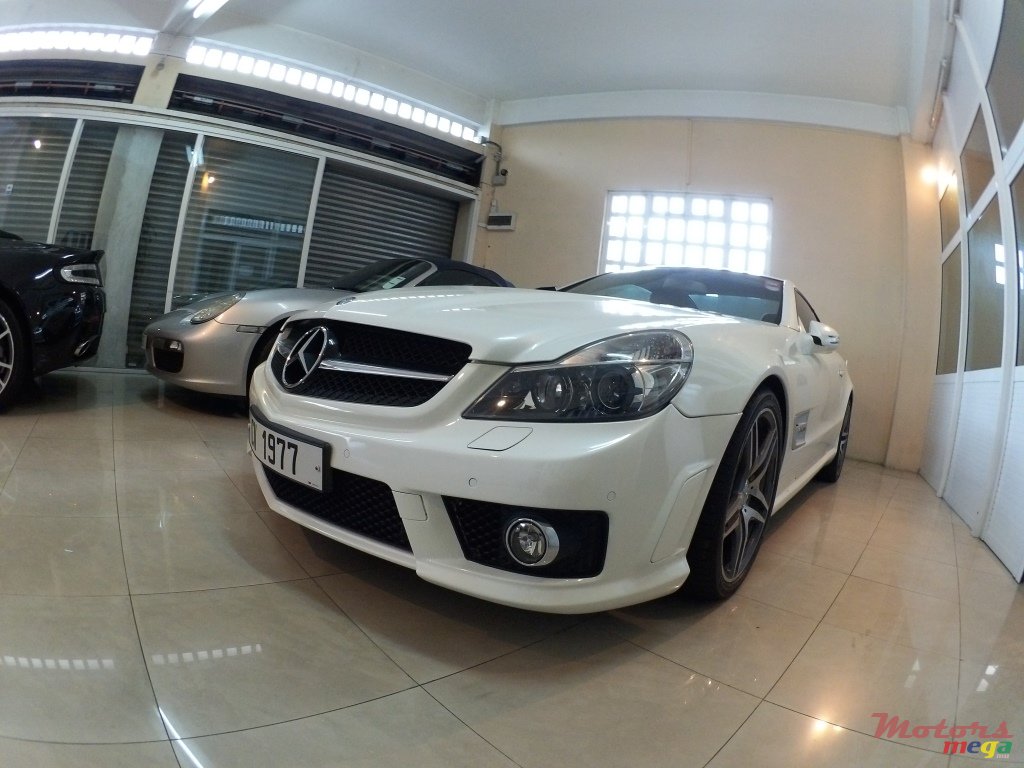 2009' Mercedes-Benz SL 63 AMG Limited Edition photo #2
