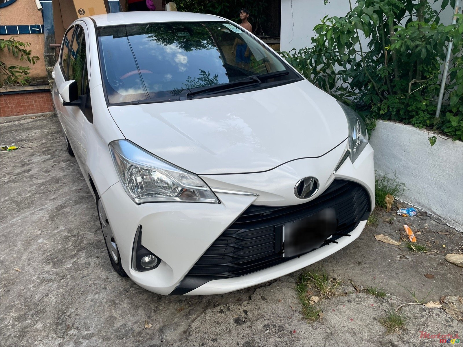 2018' Toyota Vitz photo #5