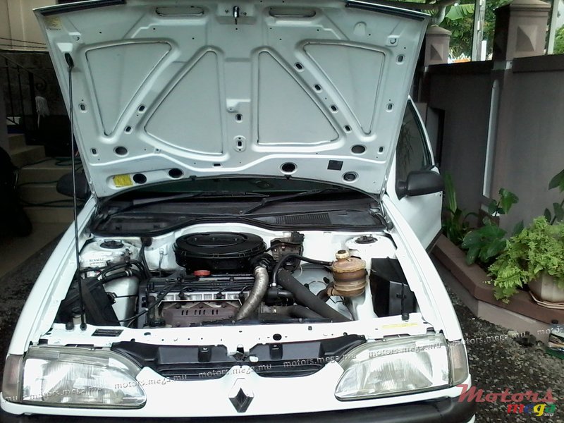 1997' Renault 19 photo #2