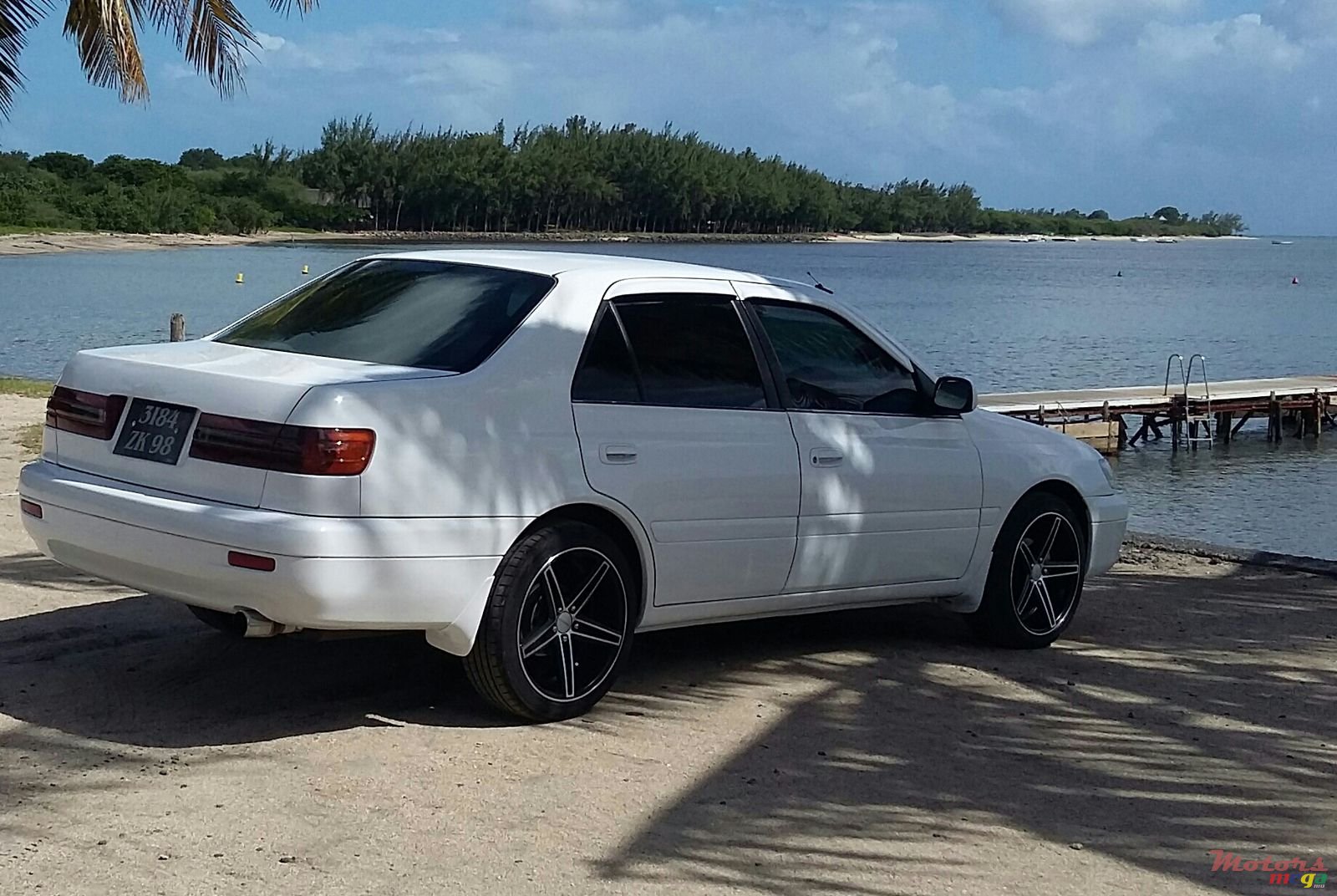 1998' Toyota Corona photo #1