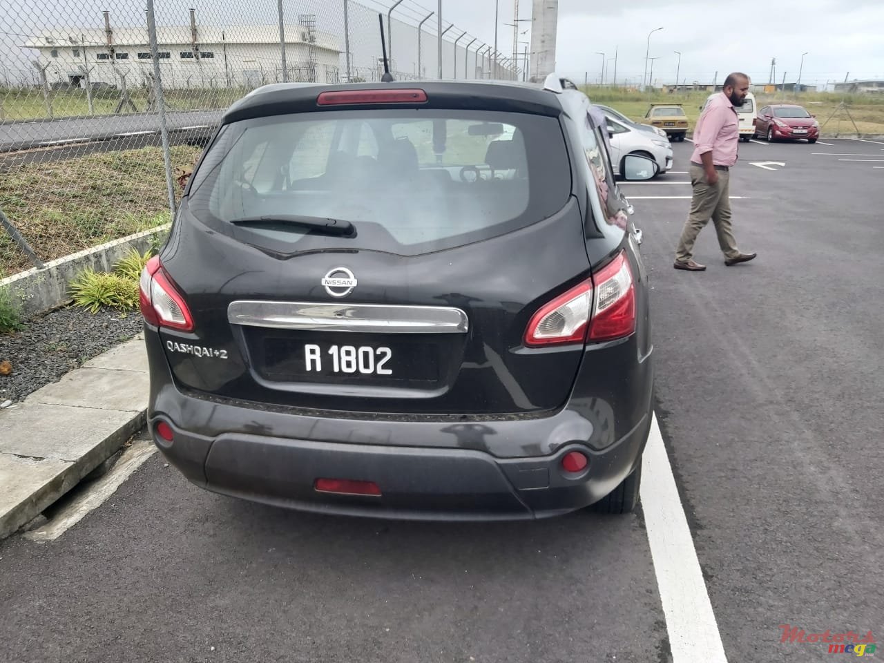 2011' Nissan Qashqai+2 photo #3