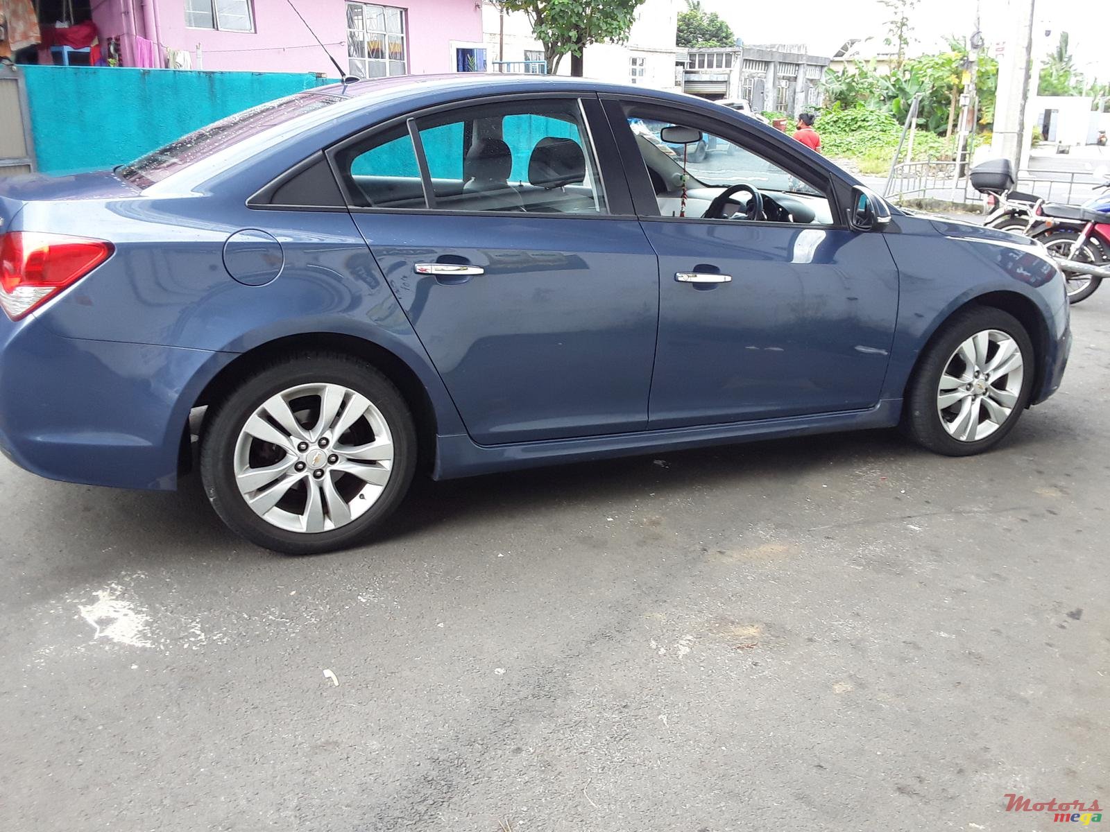 2014' Chevrolet Cruze photo #2