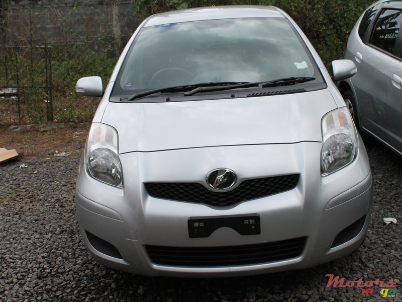 2010' Toyota Vitz photo #1