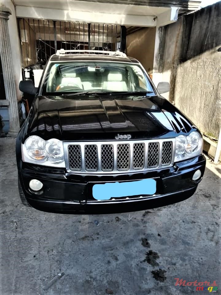 2008' Jeep Grand Cherokee photo #7