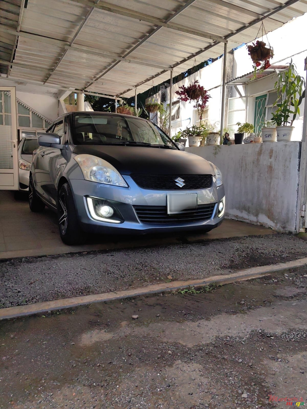 2014' Suzuki Swift Japan photo #1