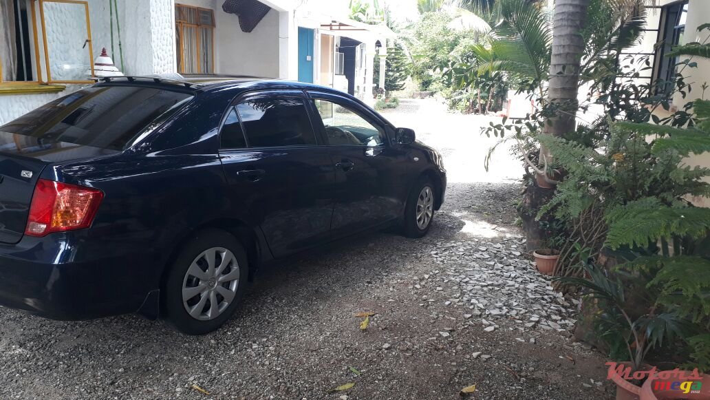 2007' Toyota Axio photo #2