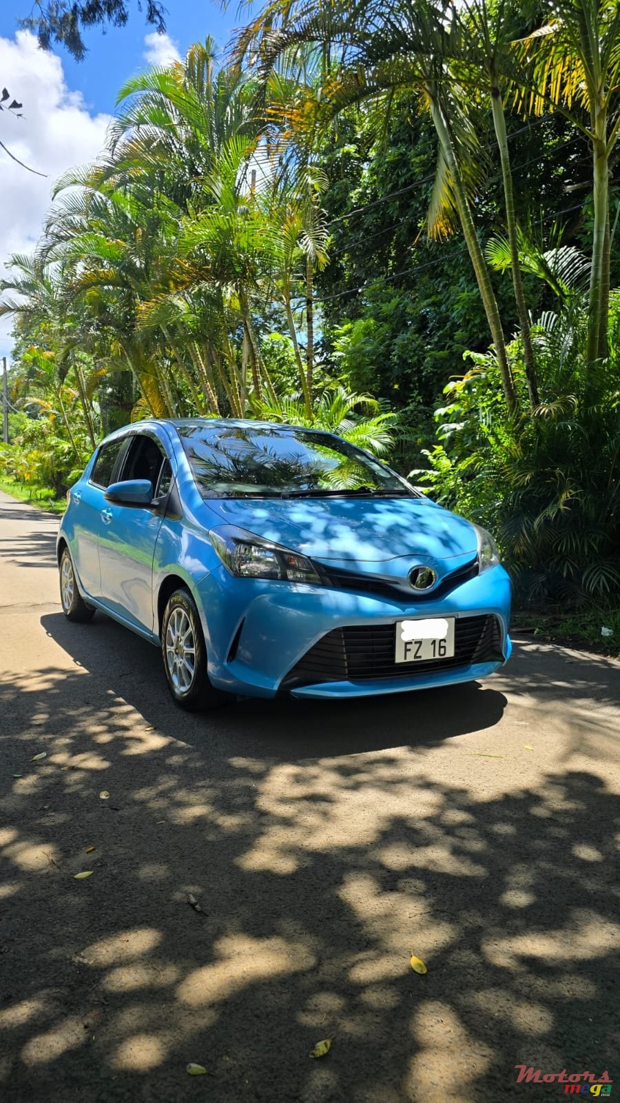 2016' Toyota Vitz photo #1