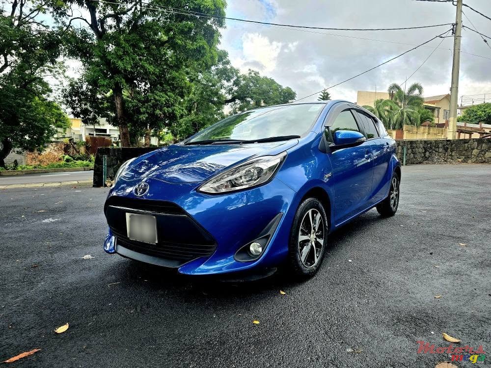 2017' Toyota Aqua photo #2