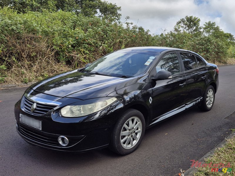 2013' Renault Fluence photo #2