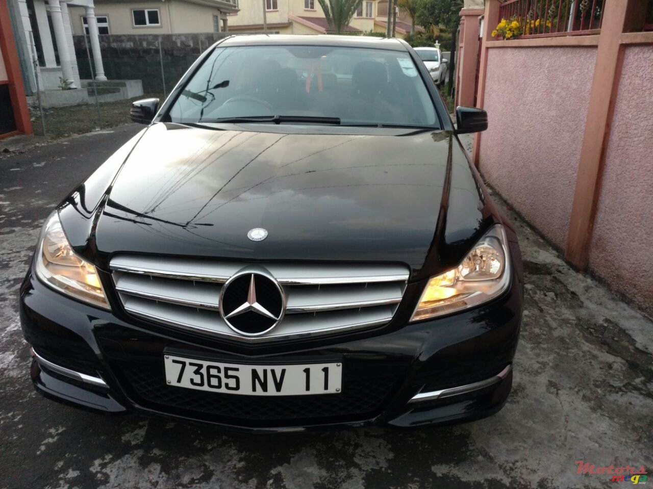 2011' Mercedes-Benz CL 180 photo #1