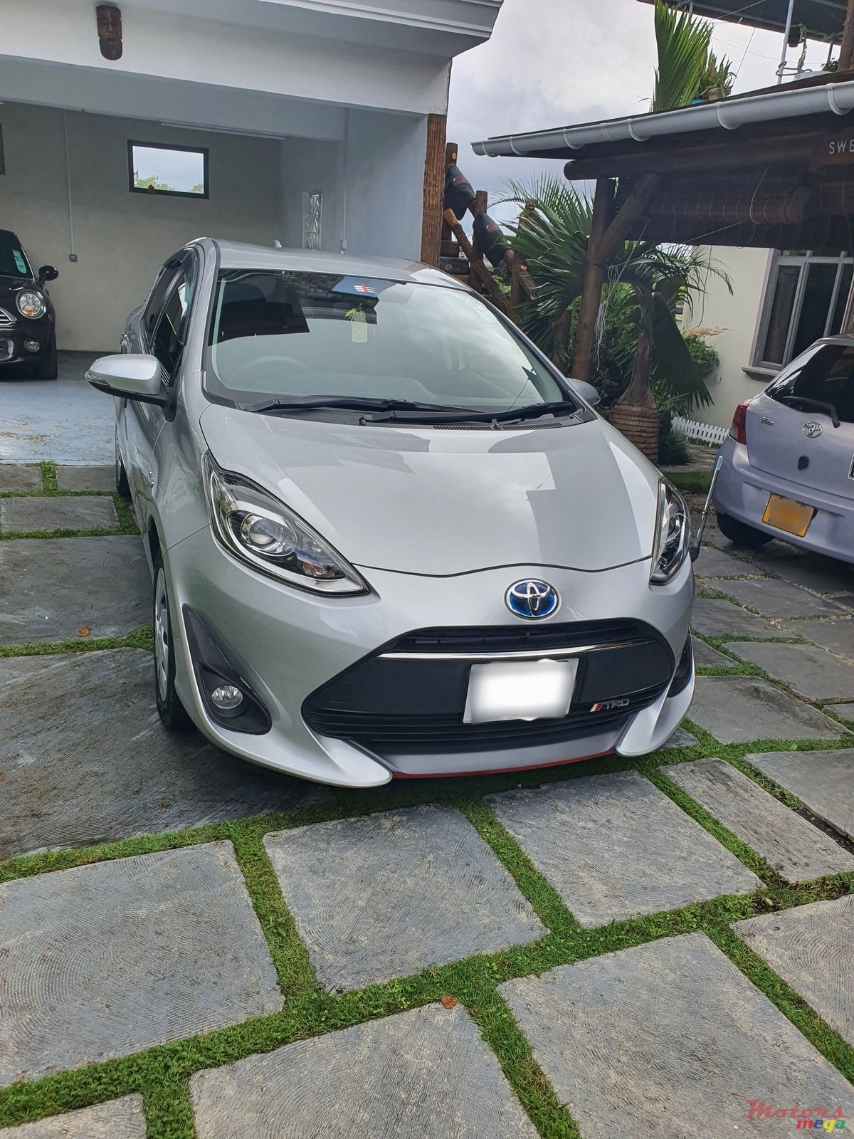 2018' Toyota Aqua photo #1