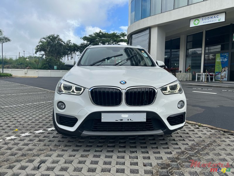 2018' BMW X1 s drive18i photo #1