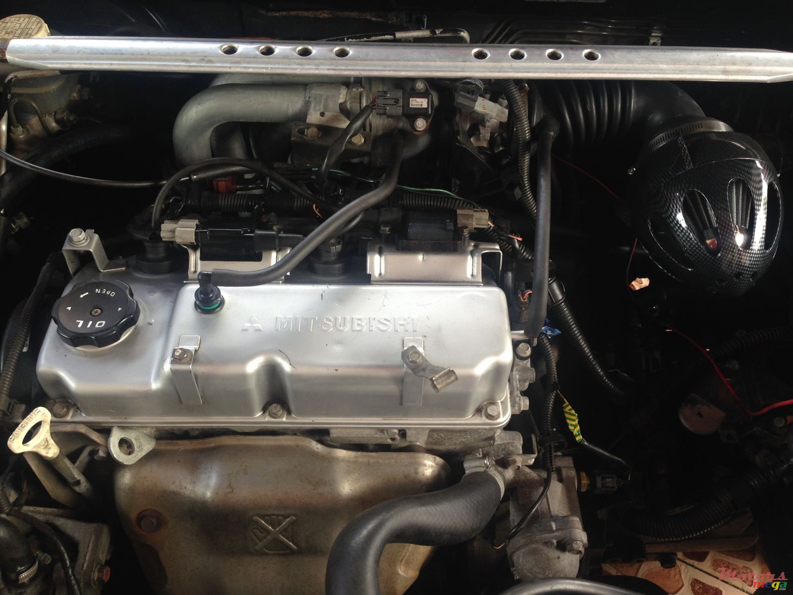 2002' Mitsubishi Lancer CS3a photo #2