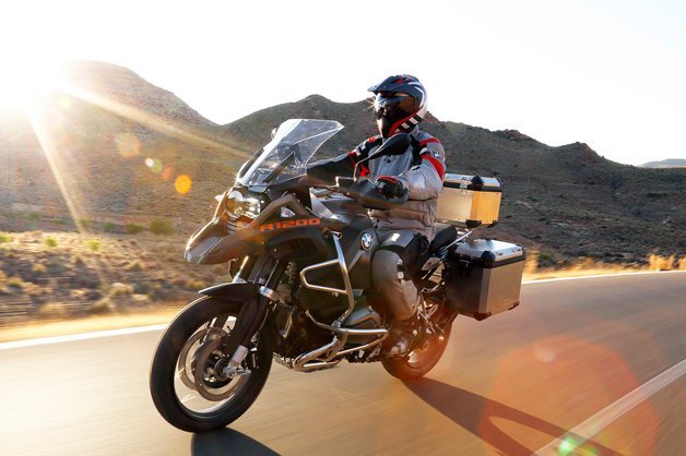 BMW R1200 GS Adventure Is Made For Epic Roadtrips