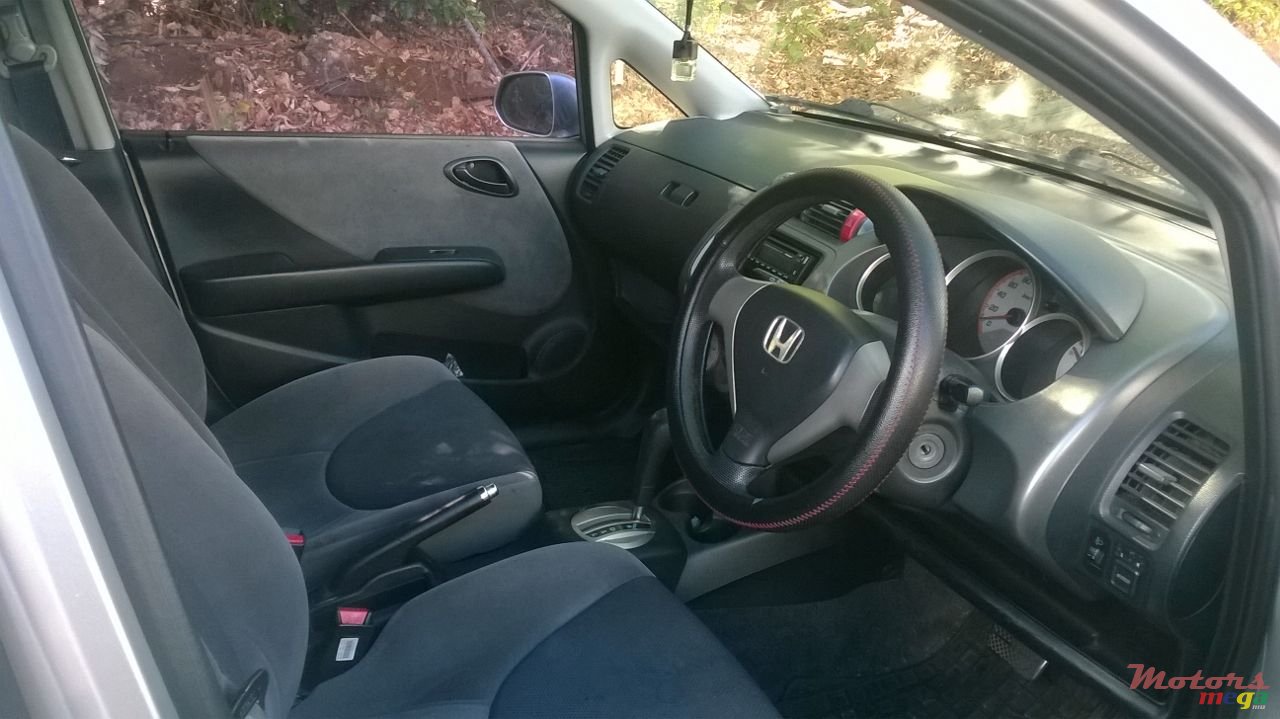 2006' Honda Fit photo #3