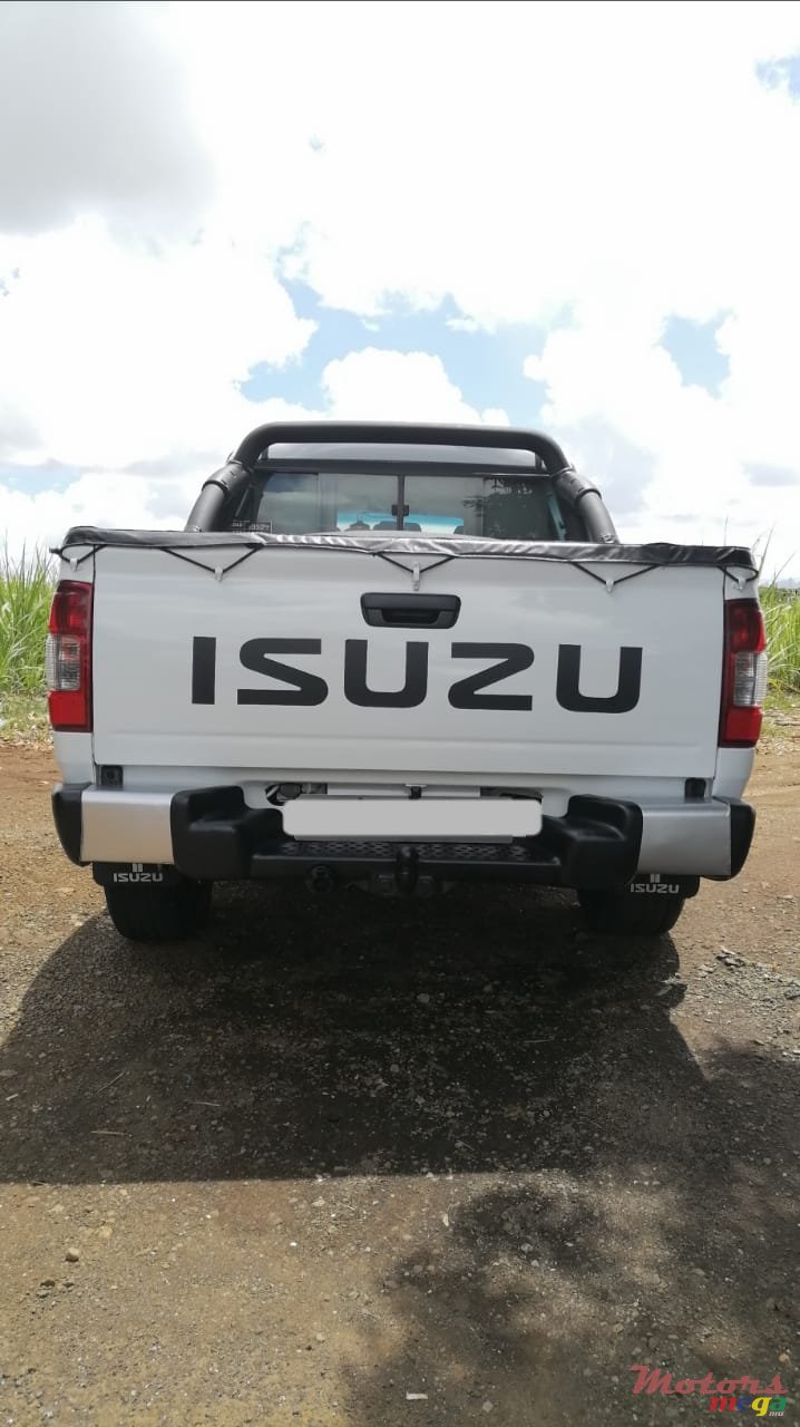 2005' Isuzu KB Series None photo #2