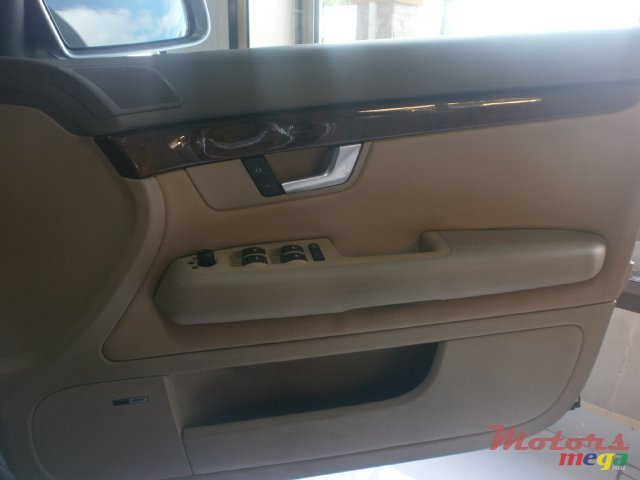 2010' Audi A4 photo #7