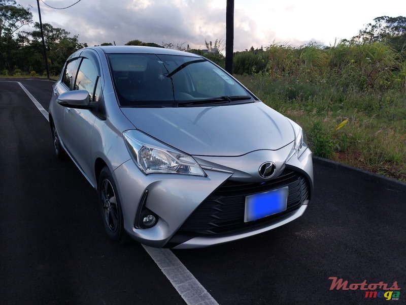 2017' Toyota Vitz photo #1