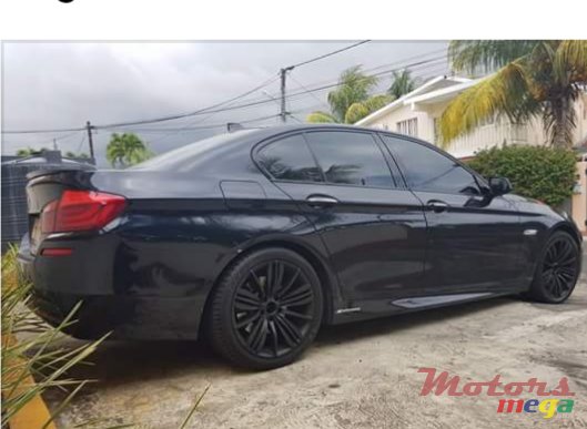 2011' BMW 530 photo #4