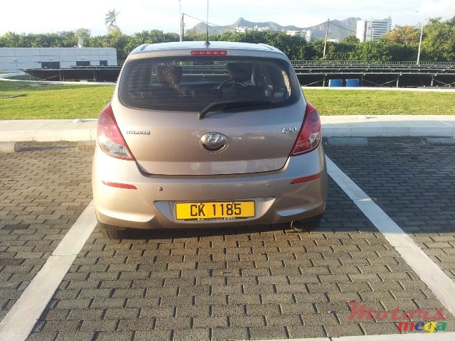 2014' Hyundai i20 photo #2