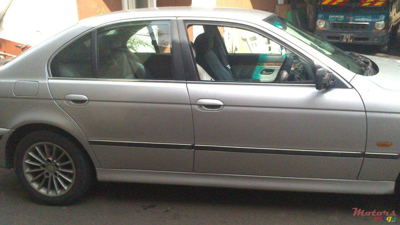 2000' BMW 520 photo #1