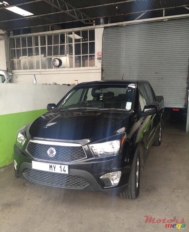 2014' SsangYong Actyon Sport photo #1