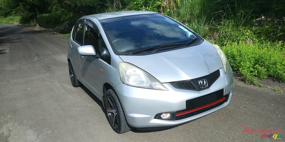 2009' Honda Fit 1.3 photo #2