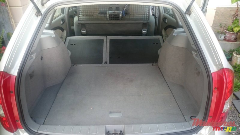 2008' Chevrolet hacthback photo #5