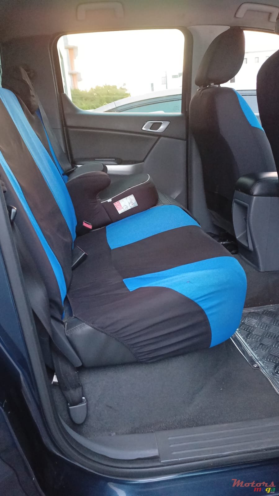 2016' Mazda BT-50 photo #4